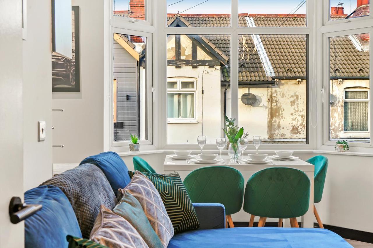 Apartamento Stylish Yorkshire Gem - Sleeps 4 - Great Location Castleford Exterior foto
